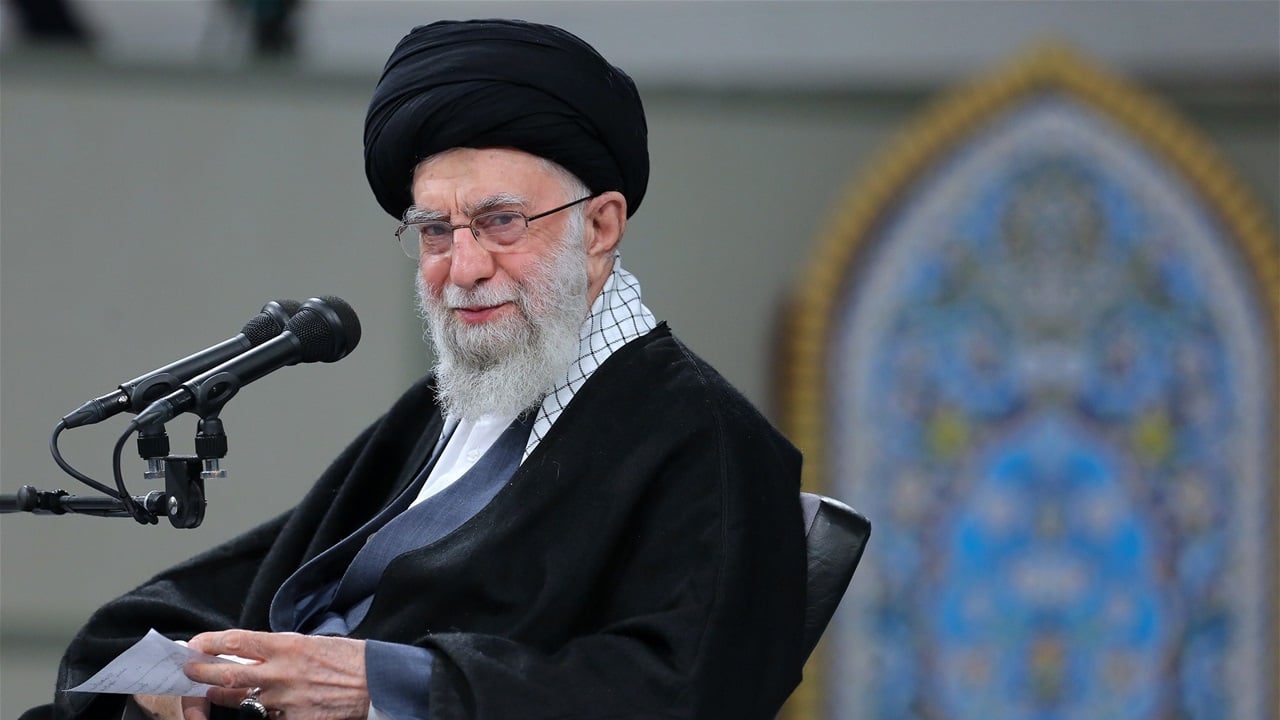 الاستخبارات الإيرانية تحذر من محاولات استهداف السيد الخامنئي