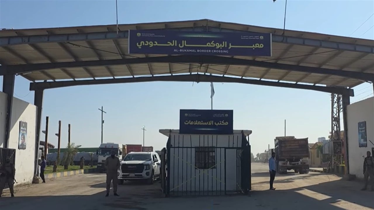 سوريا ترصد نشاطا بمعبر البوكمال مع العراق.. 7 الاف شاحنة و65 الف مسافر خلال 5 اشهر