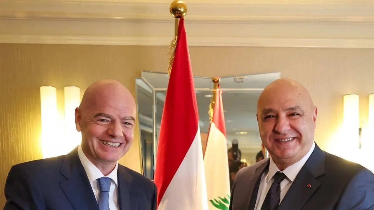 لهذا السبب.. عون يمنح رئيس الفيفا الجنسية اللبنانية