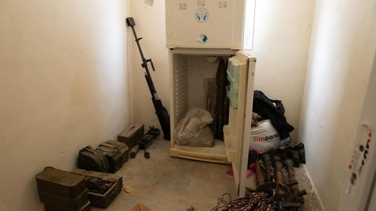 عبوات وأحزمة ناسفة وقواذف واسلحة.. الإطاحة بخلية داعشية في حلب 