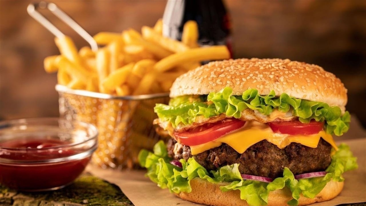 5 فوائد صحية للابتعاد عن الوجبات السريعة
