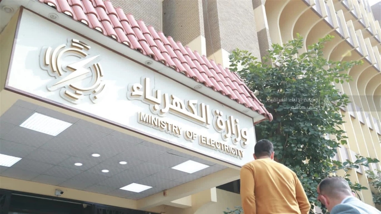 الكهرباء تخاطب المالية لإضافة فقرة بموازنة 2026 لتثبيت العقود (وثيقة)