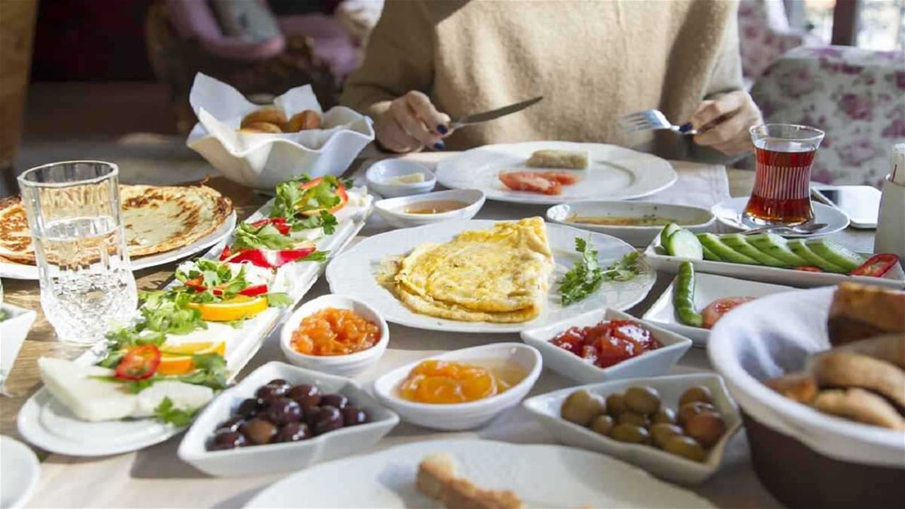 الحكم بحبس رجل بسبب وجبة إفطار