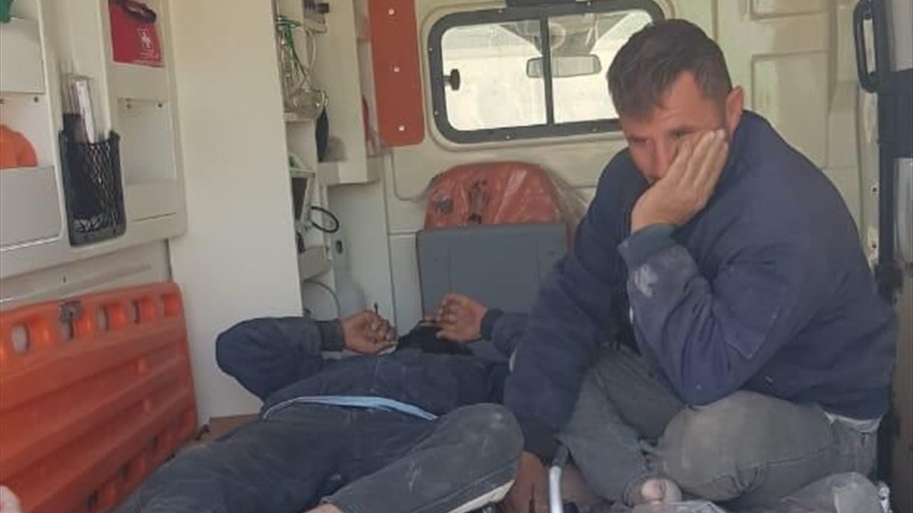 زورق ركز بمياه ضحلة وطيران الجيش اخرجهم.. تفاصيل انقاذ صيادين في البصرة 