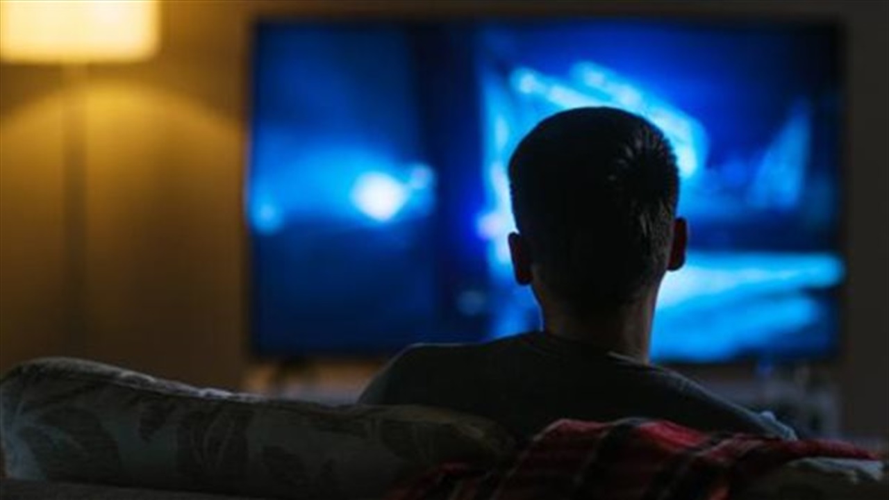 لماذا نشعر بالألم عند مشاهدة الأفلام العنيفة او العاطفية؟ 