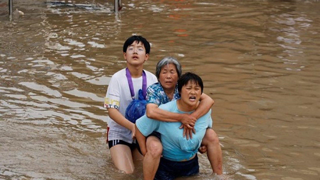 ارتفاع حصيلة ضحايا فيضانات جنوب شرق آسيا 