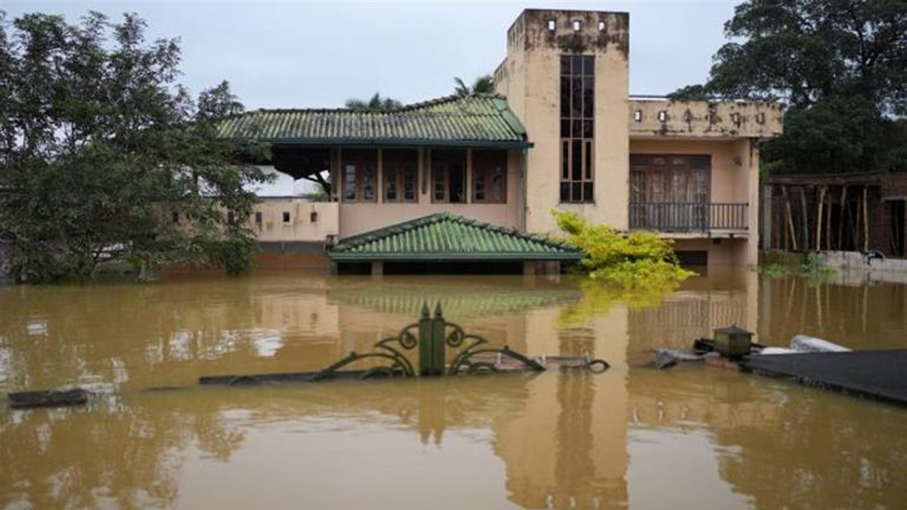 إعصار يخلف 153 قتيلاً في سريلانكا