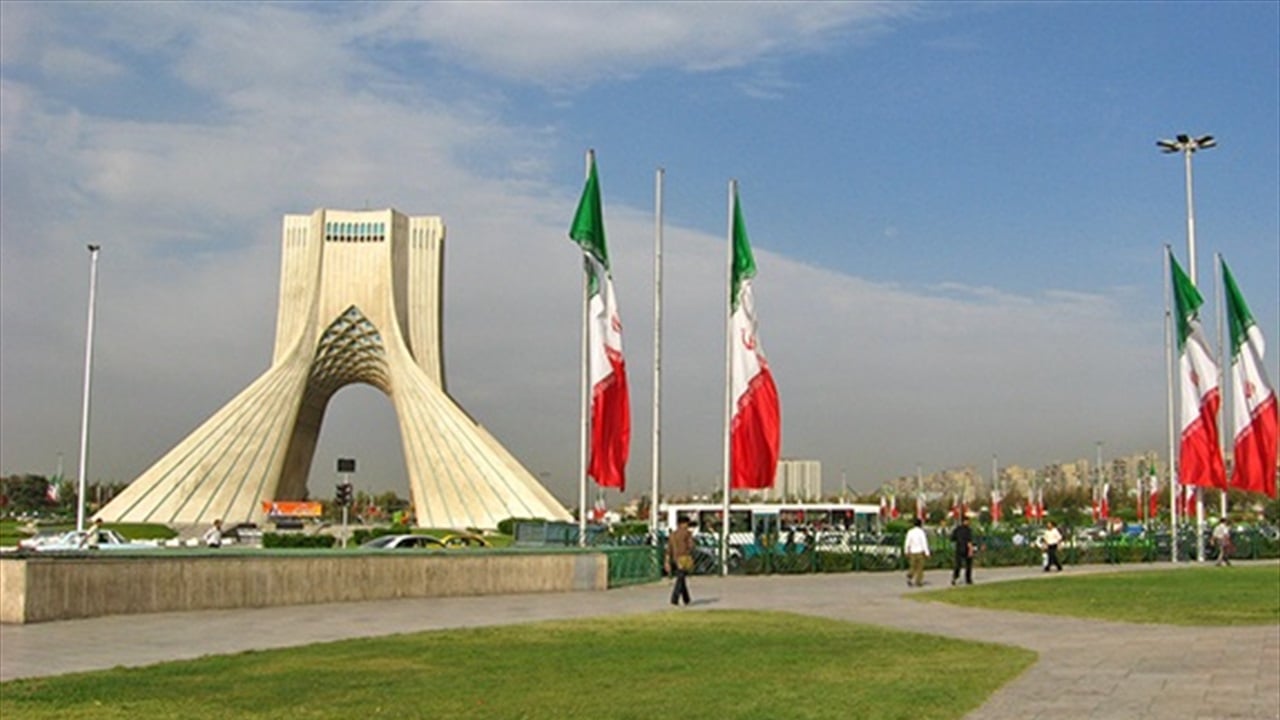 إيران تدين الإجراء الأمريكي بإغلاق الأجواء الفنزويلية