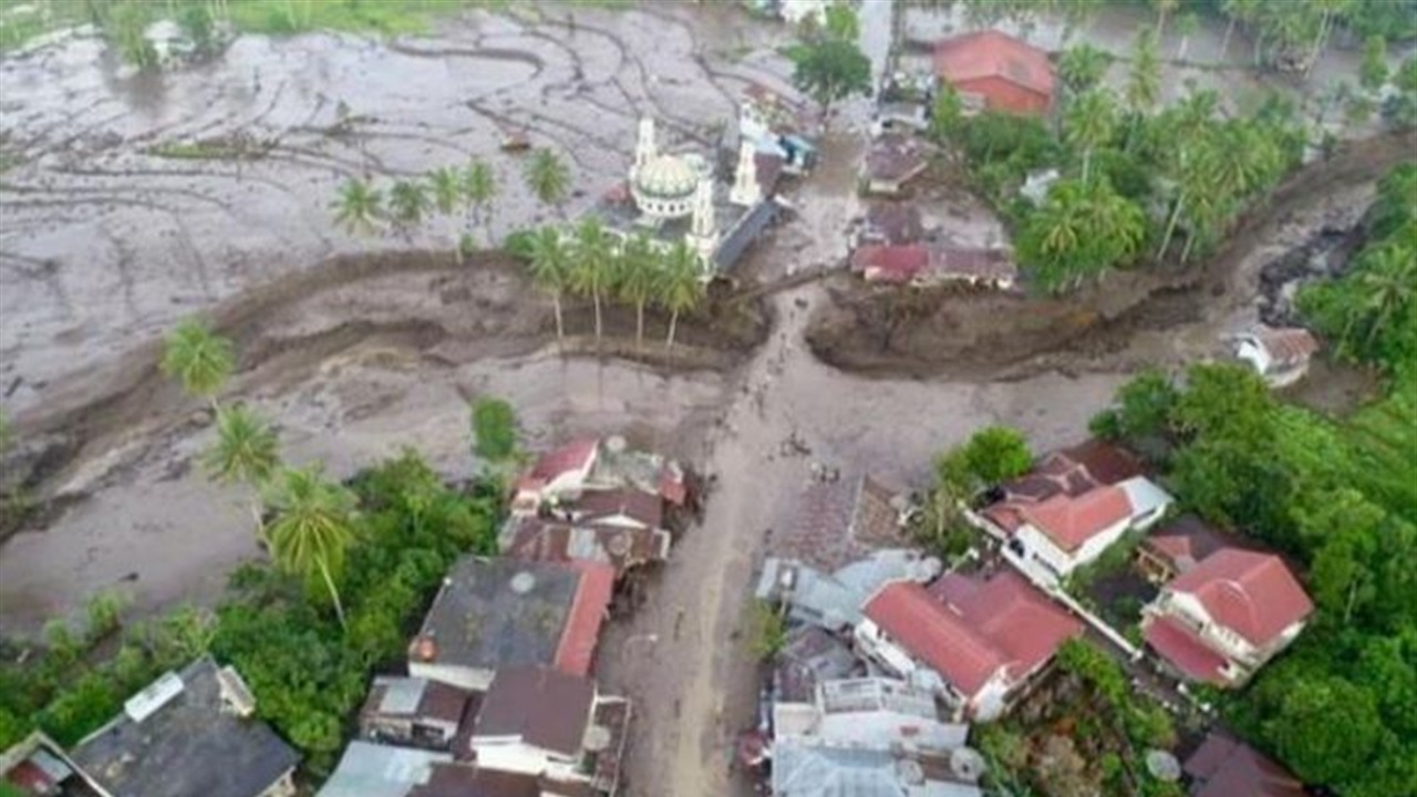 831 قتيلاً ومفقوداً وجبل الشاي تحول لوادي الموت.. سريلانكا تعاني غضب الاعصار
