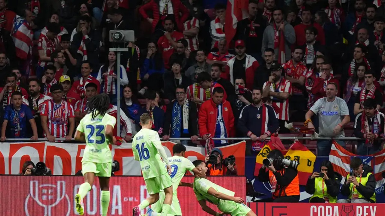 التشكيل الرسمي لموقعة برشلونة وأتلتيكو مدريد