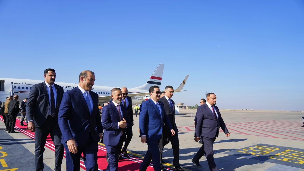 السوداني يصل البصرة لافتتاح المقطع الأول من طريق التنمية 