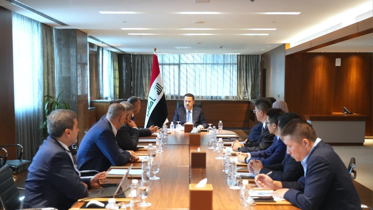 اجتماع حكومي رفيع في البصرة حول مشروع تحلية مياه البحر