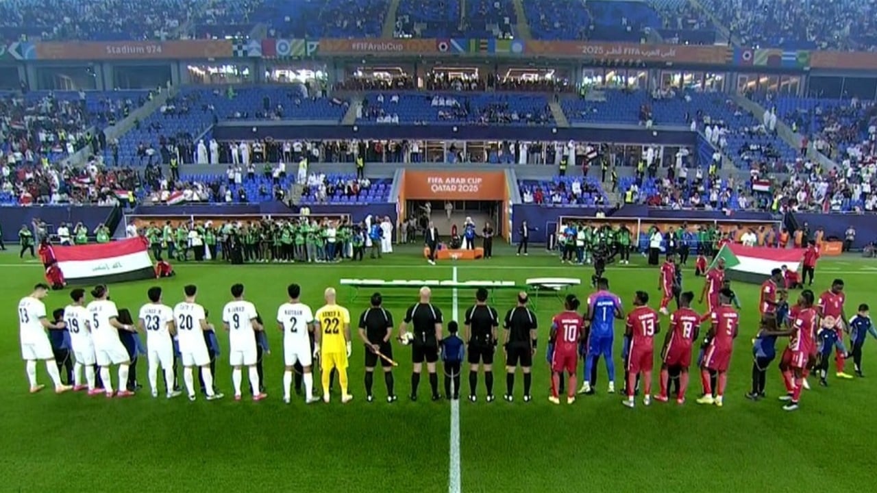 انطلاق مواجهة اسود الرافدين و&quot;صقور الجديان&quot; في كأس العرب