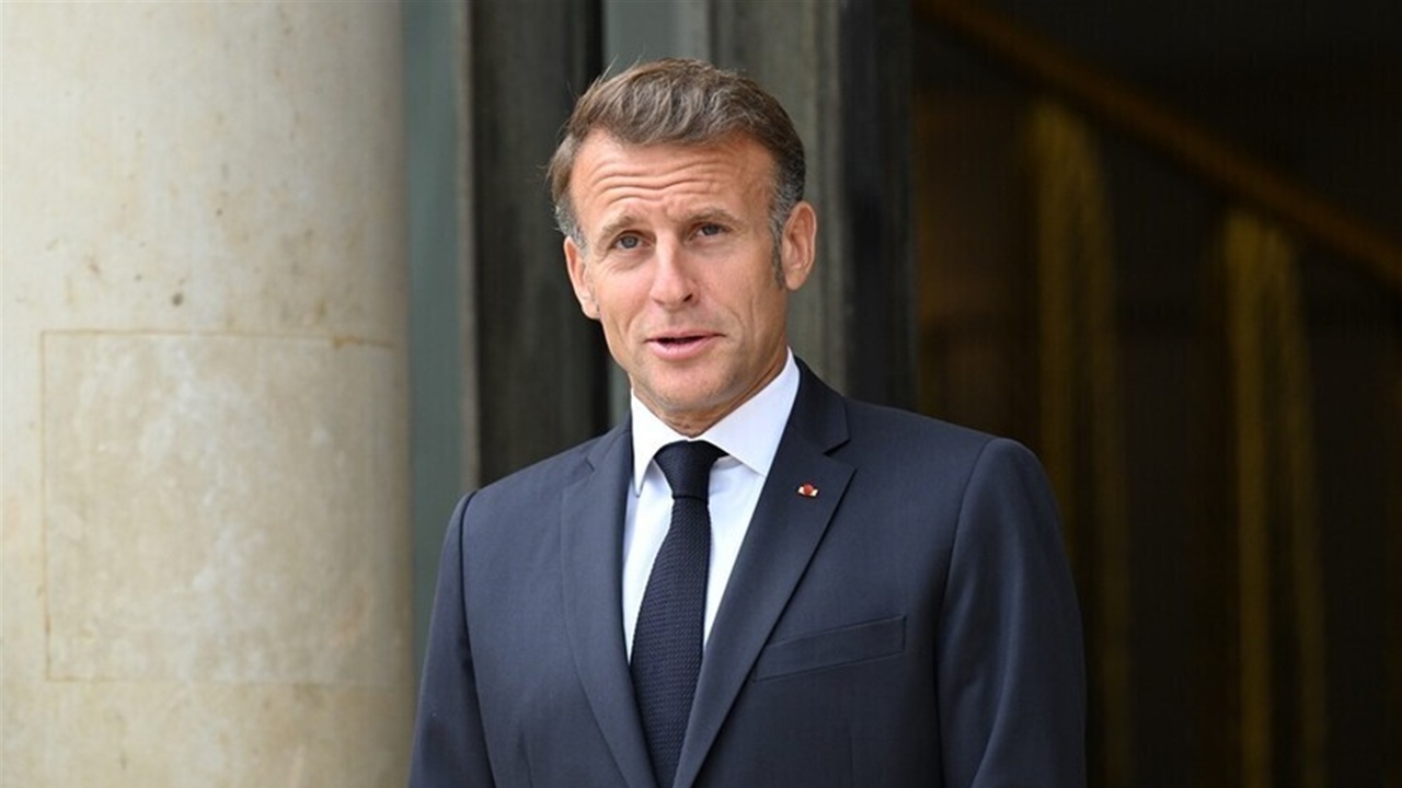 بعد ترامب.. ماكرون يهدد بفرض رسوم على الصين