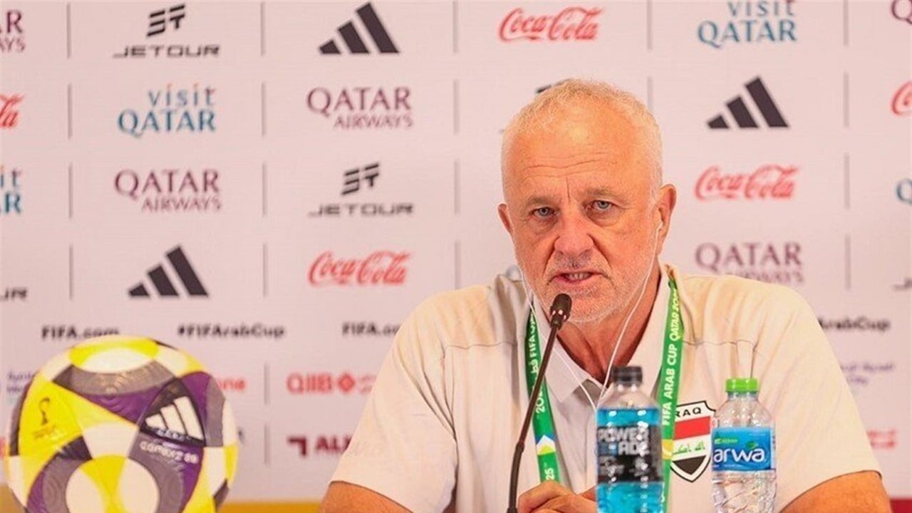 أرنولد: مباراة الجزائر تحدٍ كبير وهدفنا منح اللاعبين فرصة لإثبات أنفسهم