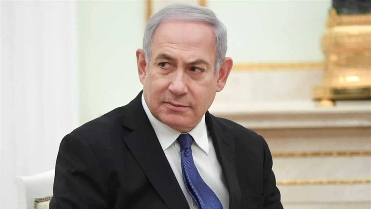 وسط طهران.. صورة صادمة لنتنياهو في طابور خبز تُشعل مواقع التواصل