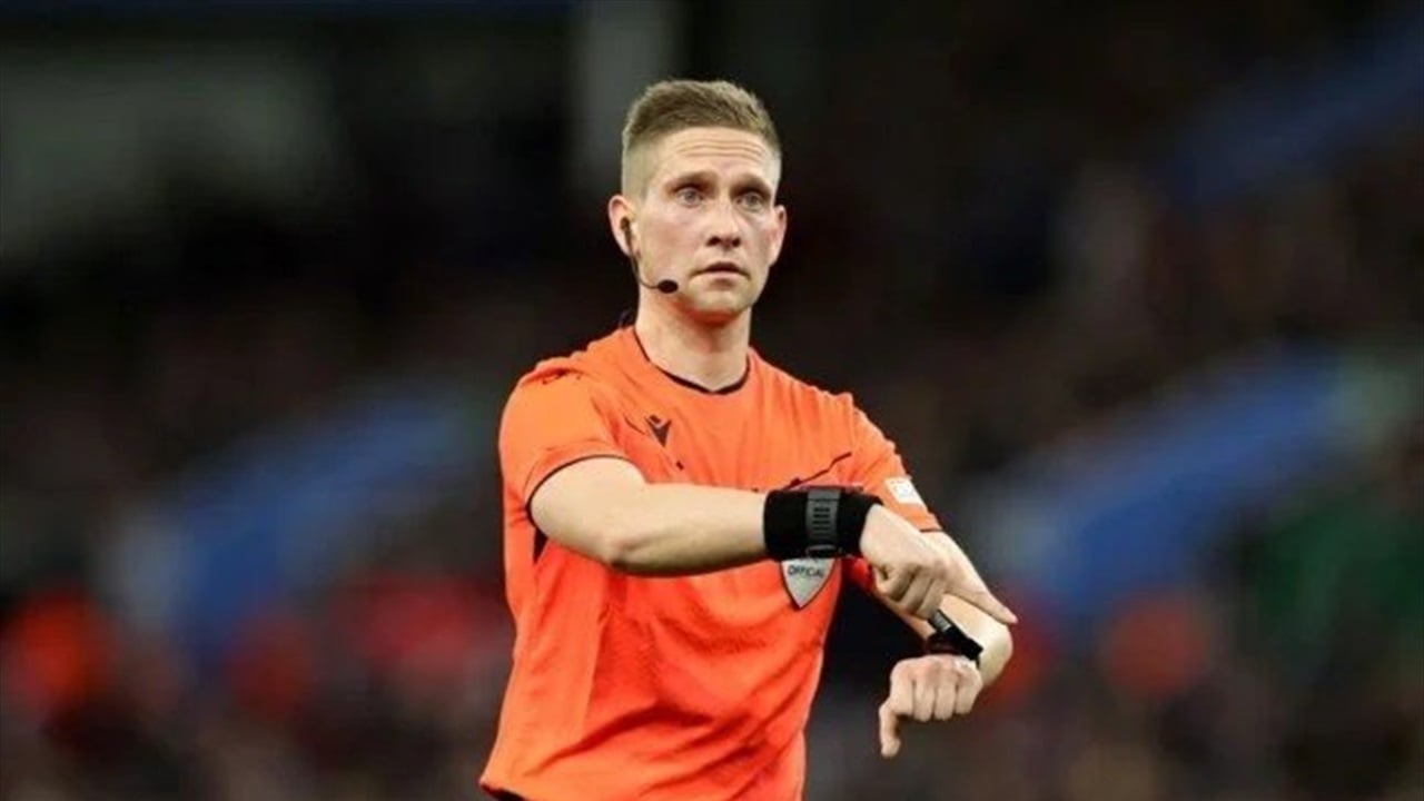 طاقم نرويجي لقيادة مباراة العراق والأردن في ربع نهائي كأس العرب