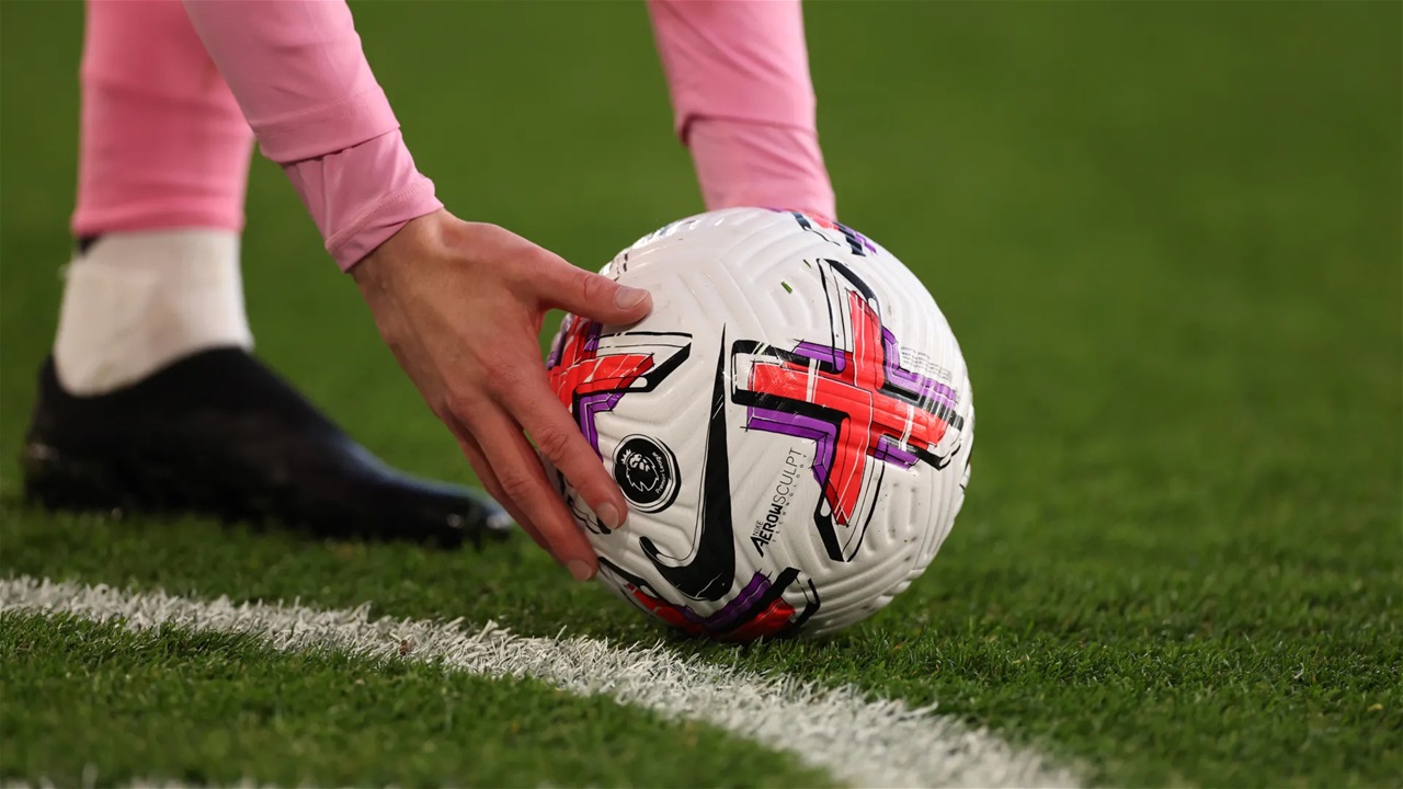 بينها ليفربول وبرشلونة.. إليكم مواعيد جميع المباريات العالمية اليوم