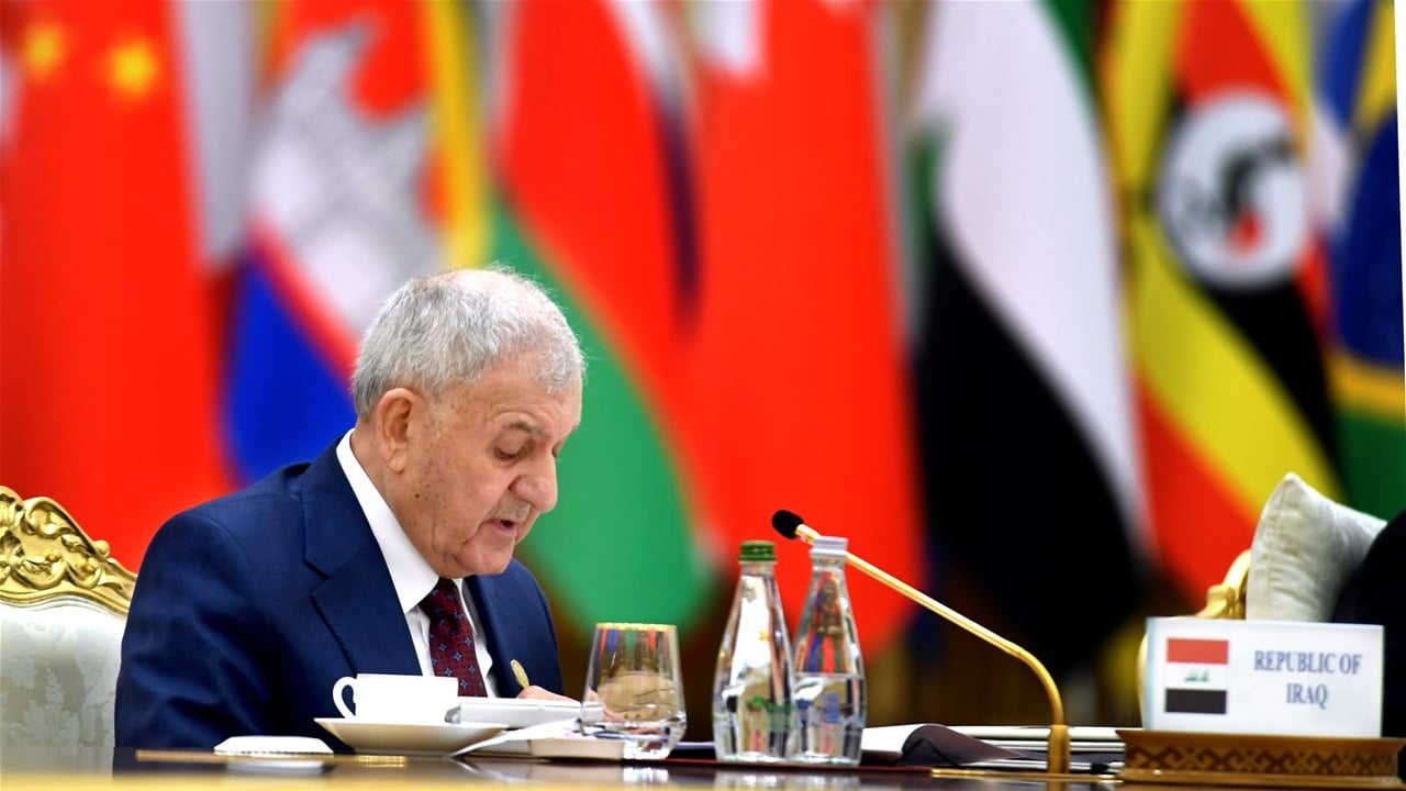 رئيس الجمهورية يعود إلى بغداد بعد اختتام زيارته إلى تركمانستان