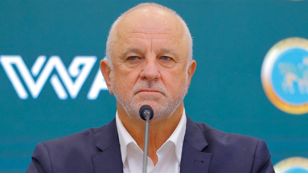 مدرب المنتخب الوطني يوجه رسالة جديدة الى الشعب العراقي