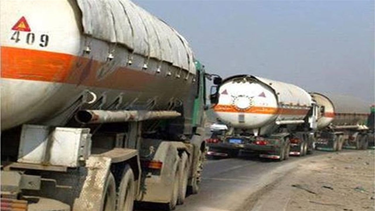 تطلب ربع تريليون دينار.. شركة نفطية عراقية "تعمل مجانا" لتسيير اعمال تاجر "اسطول الظل" المعاقب