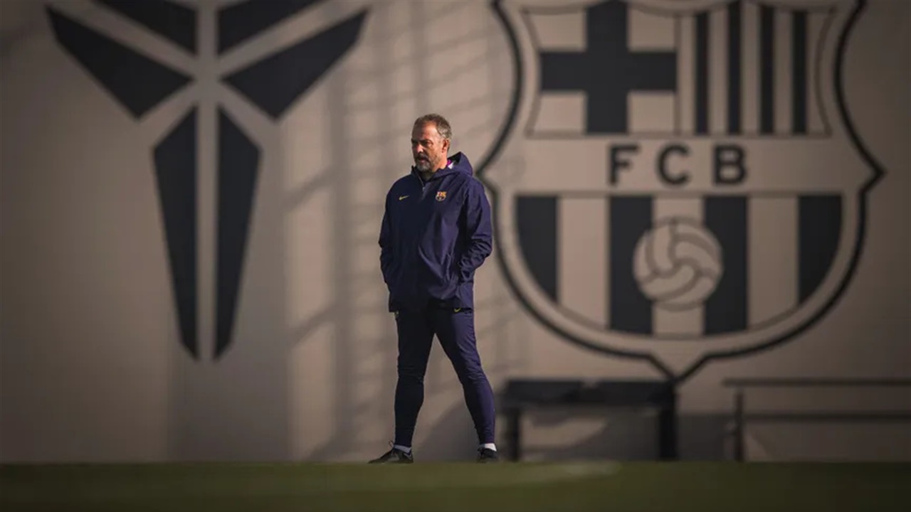 مدرب برشلونة يصف انتقادات ريال مدريد بـ"الظالمة"