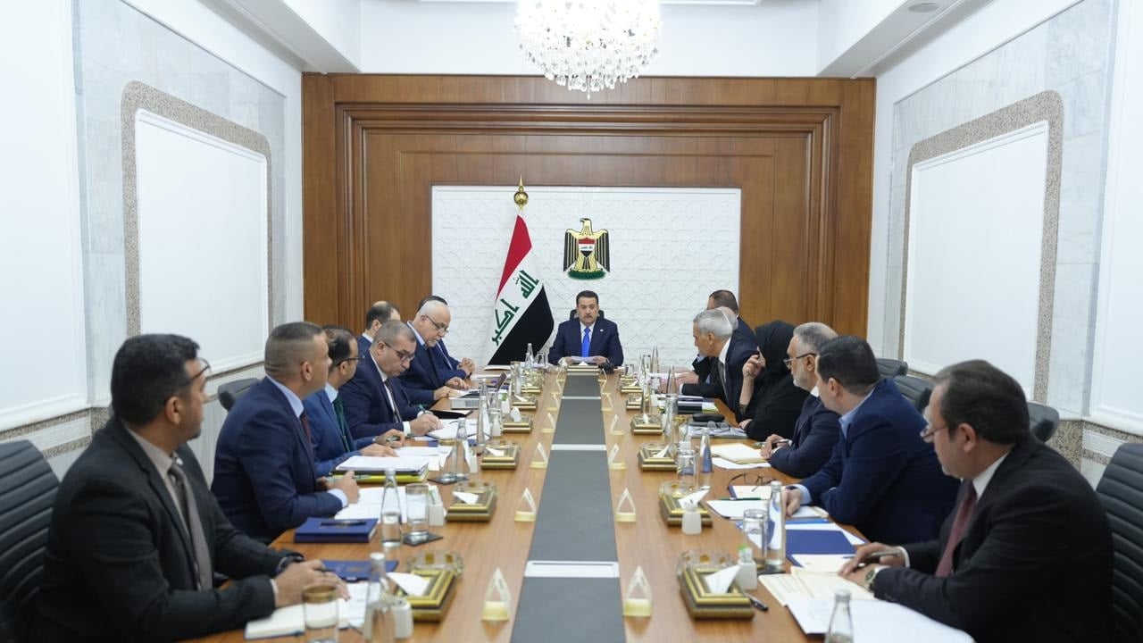 السوداني يوجه بتجهيز أعلى للكهرباء في هذه المناطق