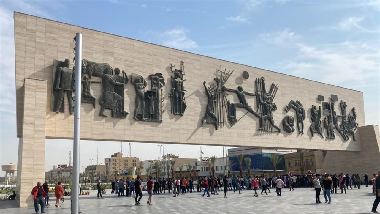 هروب سجين وإطلاق نار في الهواء.. مصدر يوضح ما جرى في ساحة التحرير