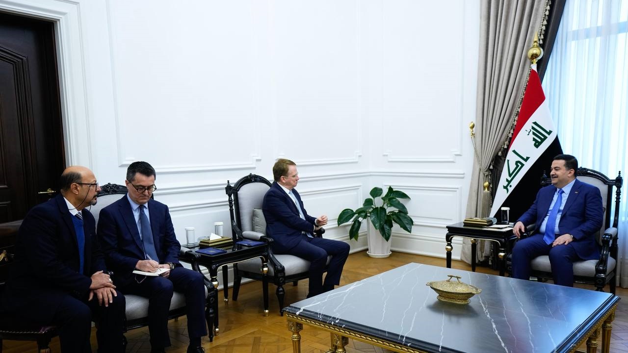 السوداني والسفير الفرنسي يؤكدان رغبة البلدين بتوسيع التعاون وتفعيل مذكرات التفاهم