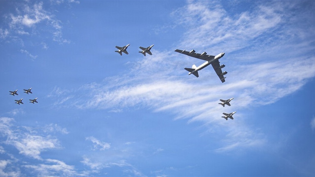 رصد طائرات أمريكية قرب الحدود البحرية لفنزويلا