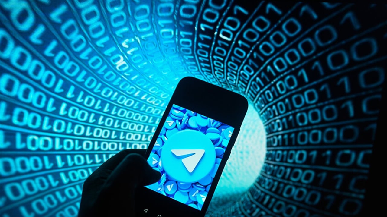 إيران تنفي رفع الحظر عن "تيليغرام"