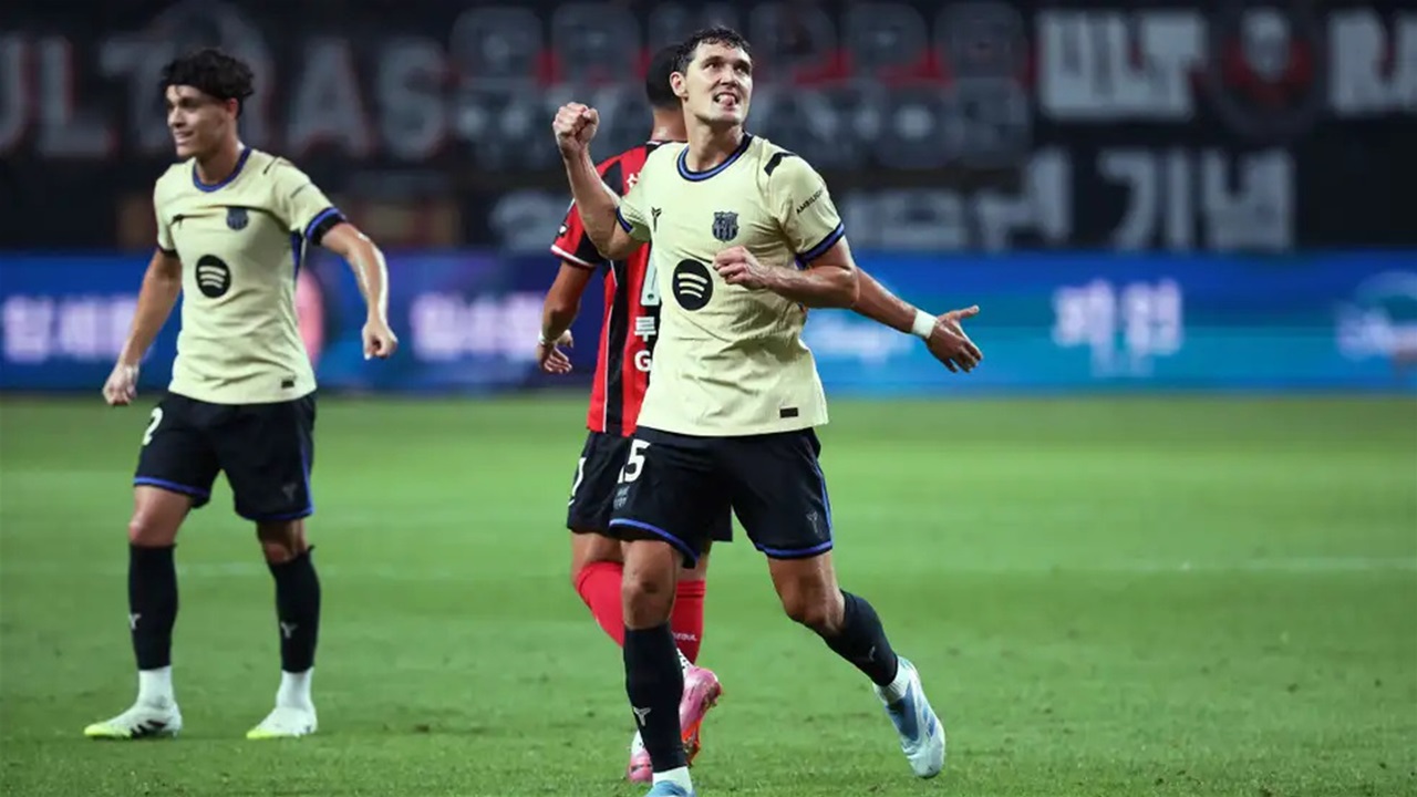 أربعة لاعبين على رادار برشلونة لتعزيز دفاعاته