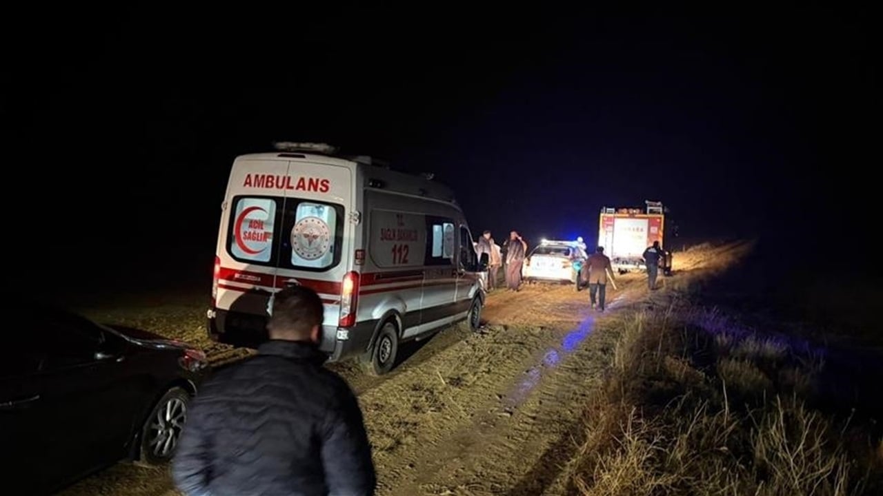 تركيا تعثر على الصندوق الأسود وجهاز تسجيل الصوت الخاص بالطائرة الليبية المنكوبة