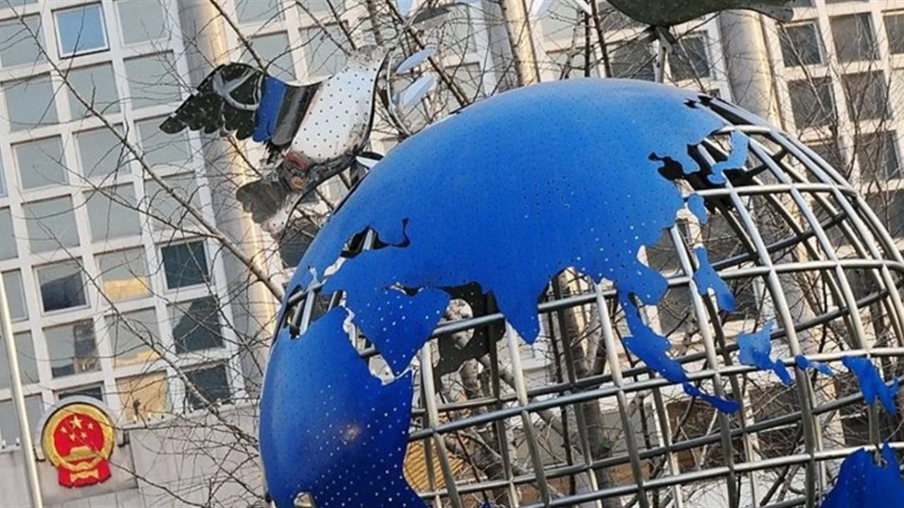 عقوبات صينية تطال 30 فرداً وشركة دفاع أميركية