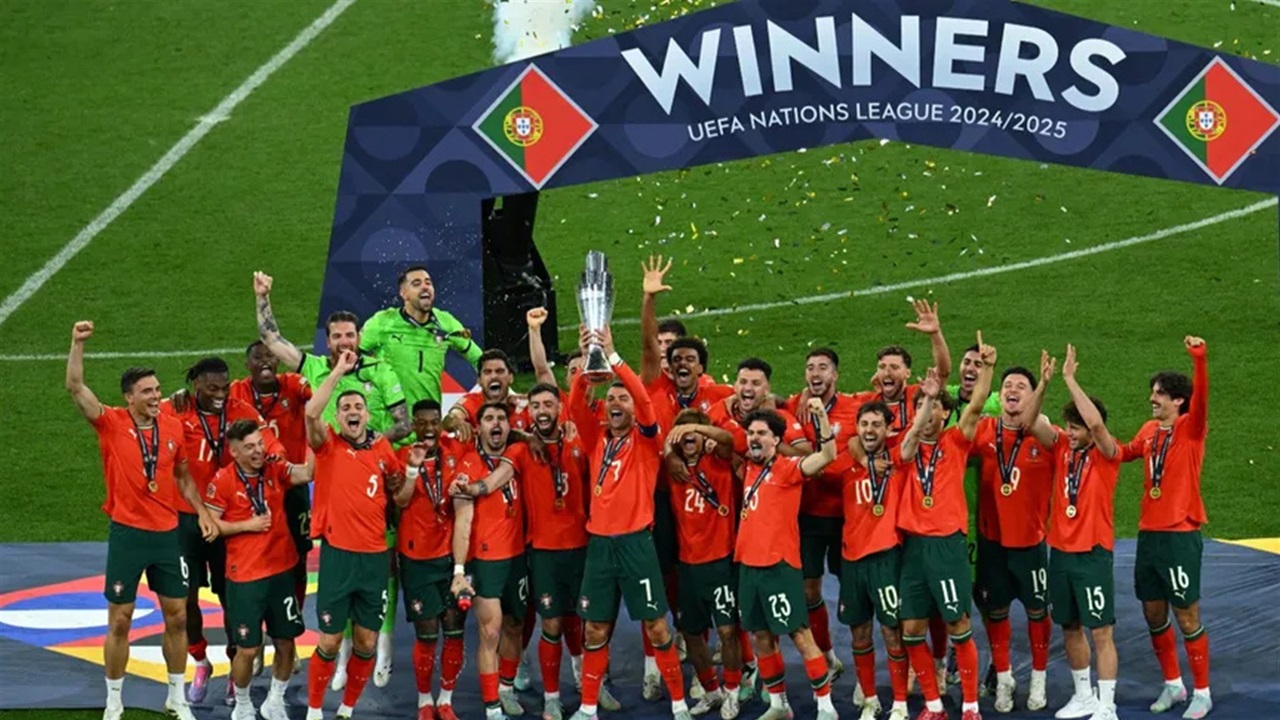  "غلوب سوكر".. البرتغال يظفر بجائزة افضل منتخب ورنالدو ينال أفضل لاعب الشرق الاوسط