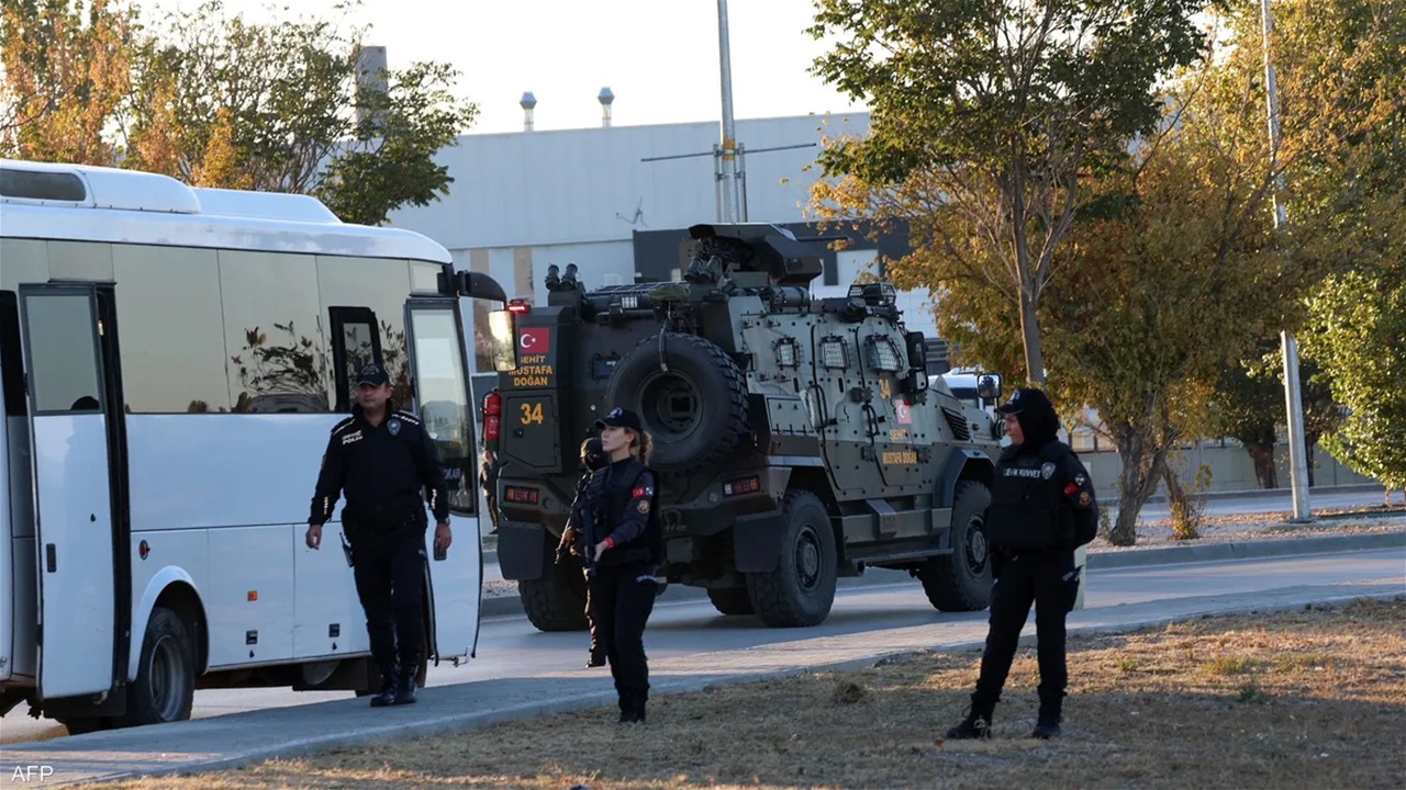مداهمة انتهت باشتباكات.. داعش يصيب 7 عناصر من الامن التركي