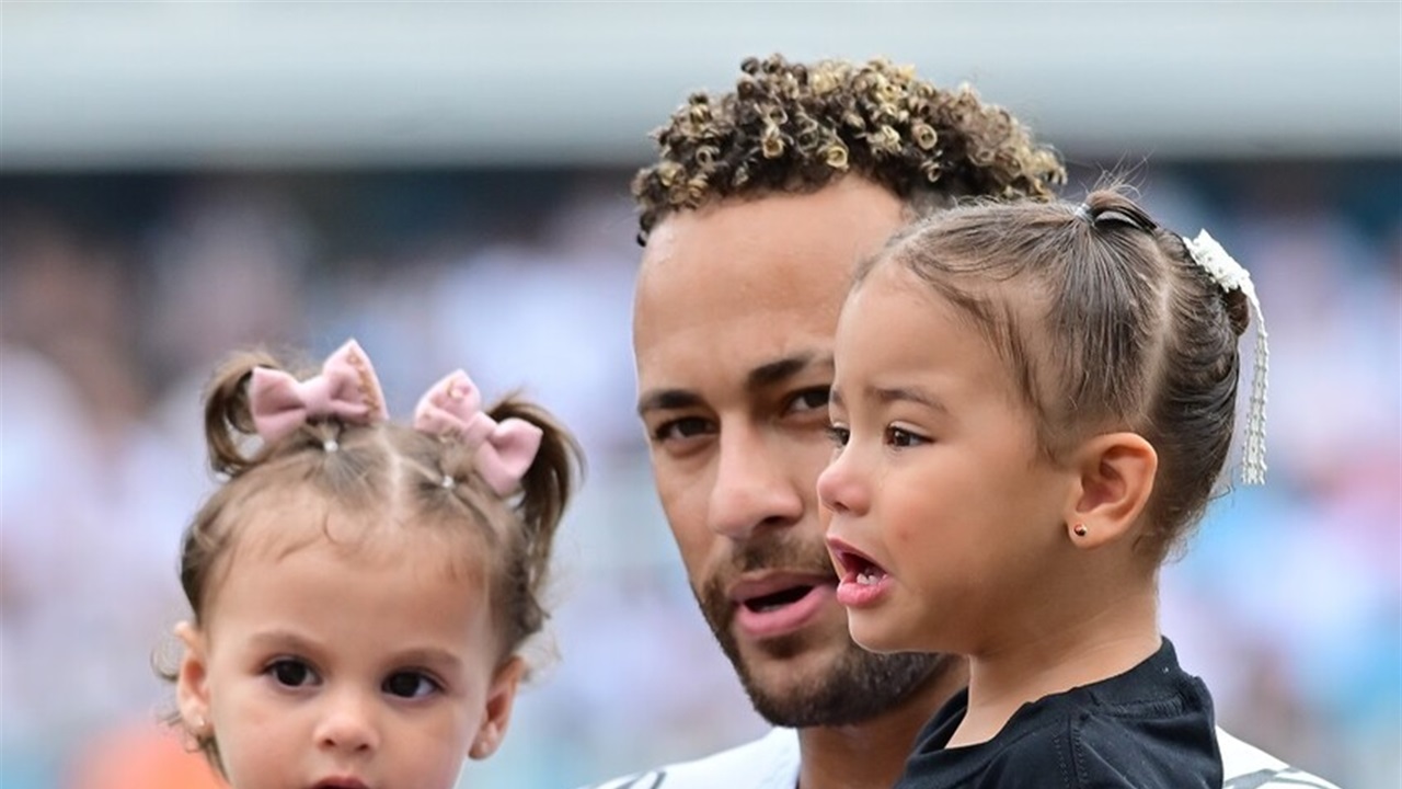 سانتوس البرازيلي يحسم مستقبل نجمه نيمار.. هل سيبقى؟ 