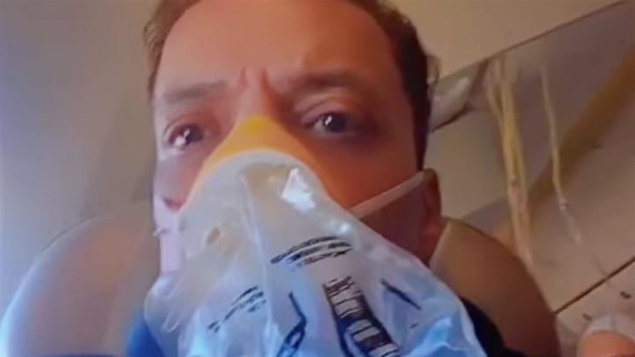 لحظات مرعبة عاشها المطرب المصري  طارق الشيخ على متن طائرة.. ماذا حدث؟