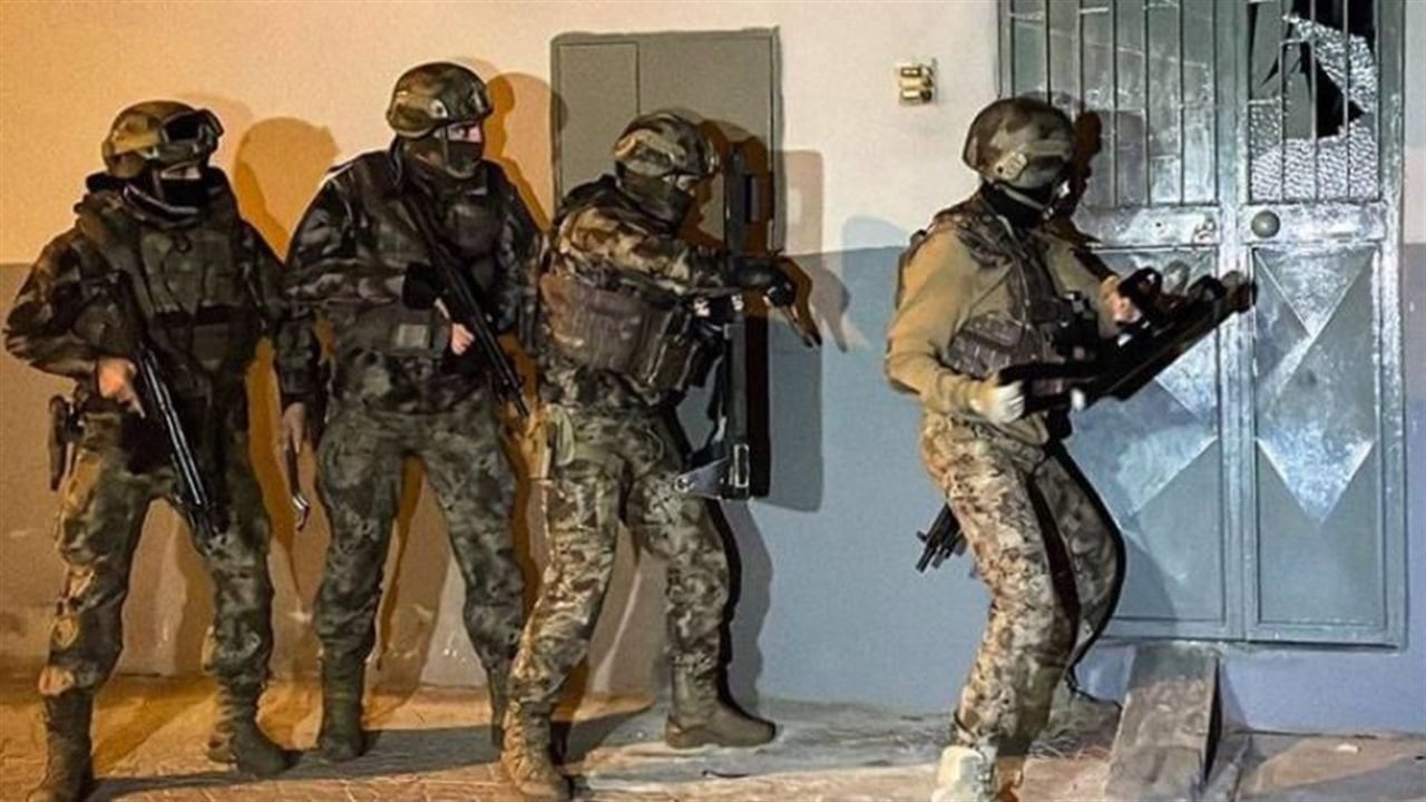 بعد توقيف قيادي في "داعش" بين باكستان وأفغانستان.. ماذا وراء محمد غورن