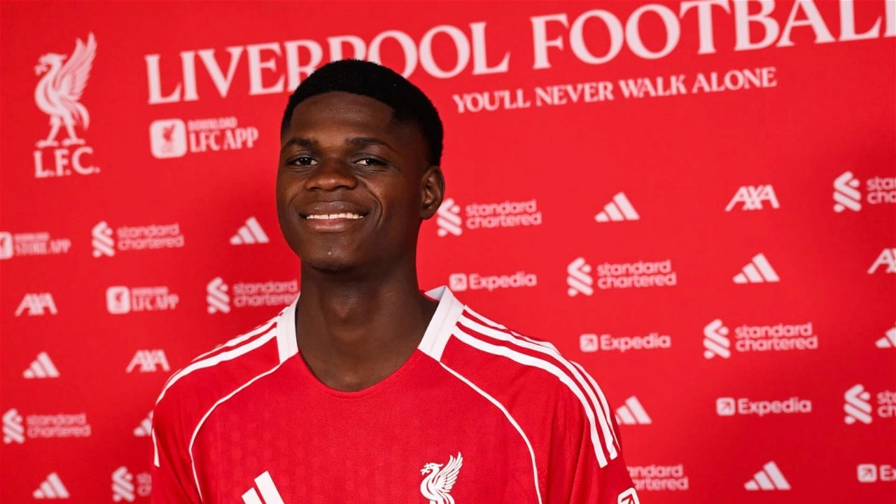 ليفربول يعزز دفاعاته بنجم إفريقي