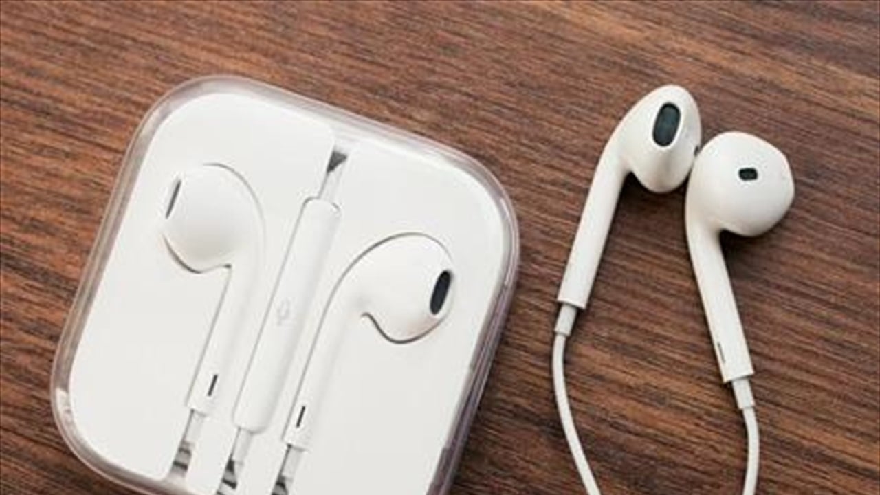 بينها الطرش وطنين الأذن.. احذر من الاستخدام المطوّل للسماعات