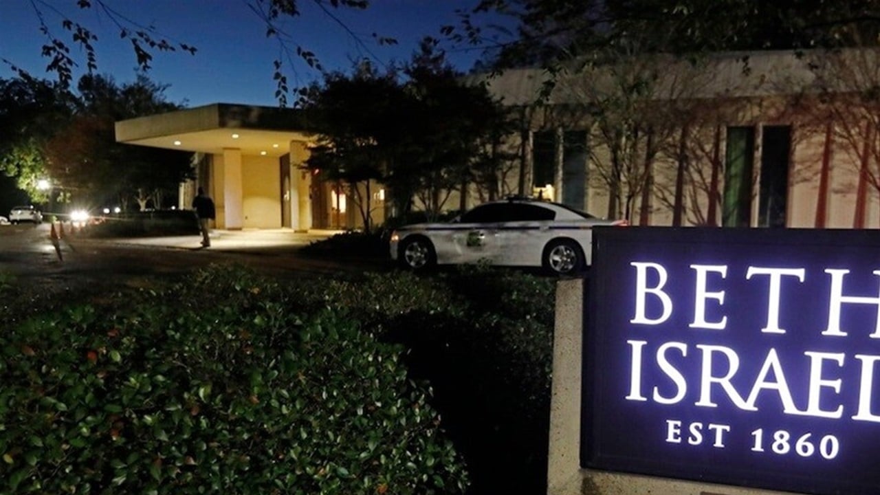 احتجاز مشتبه به بحرق كنيس في ولاية مسيسيبي