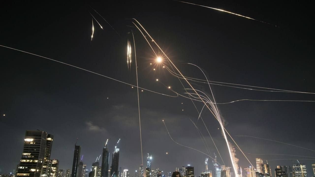 رسائل تهديد جديدة للإسرائيليين: السماء ستضاء عند منتصف الليل