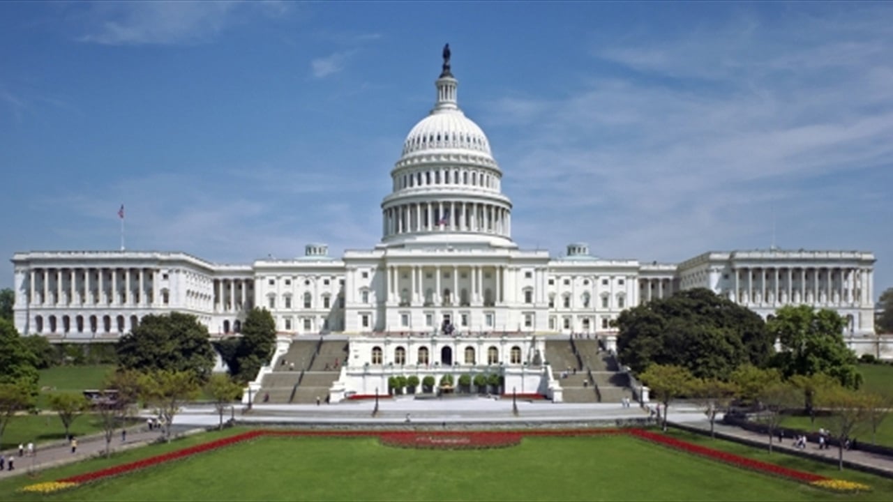 حلم السيطرة على "غرينلاند" يتبدد.. النواب الأميركي يضرب طموحات ترامب بقيد قانوني