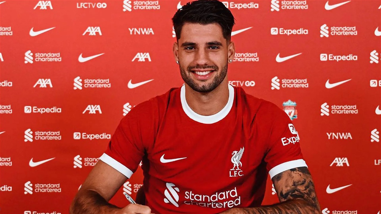 روبرتسون ينتقد استهتار زميله سوبوسلاي