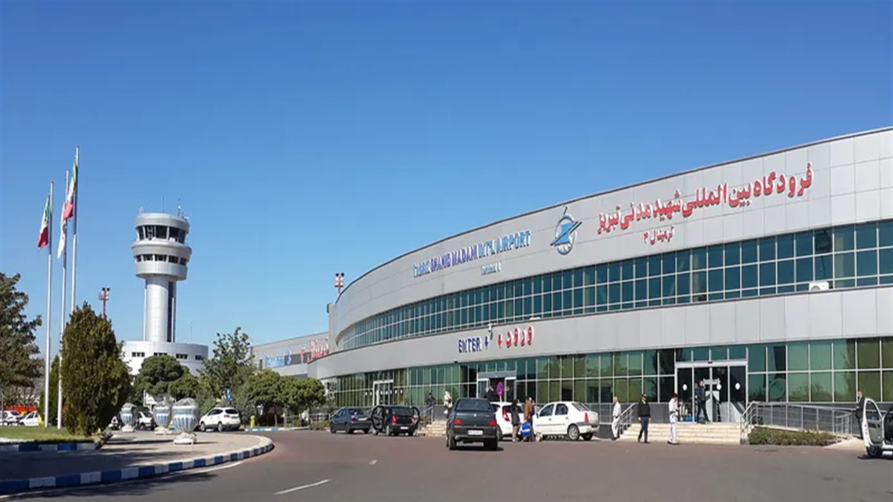 إيران تعيد فتح مجالها الجوي بعد إغلاق مؤقت