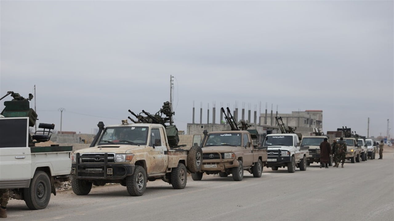 الجيش السوري يعلن السيطرة على مطار الطبقة العسكري