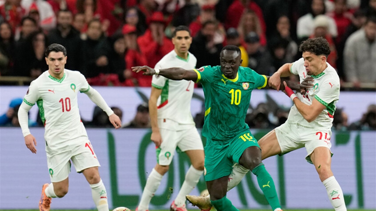 ما سبب خوض المغرب الأشواط الإضافية بعشرة لاعبين أمام السنغال؟