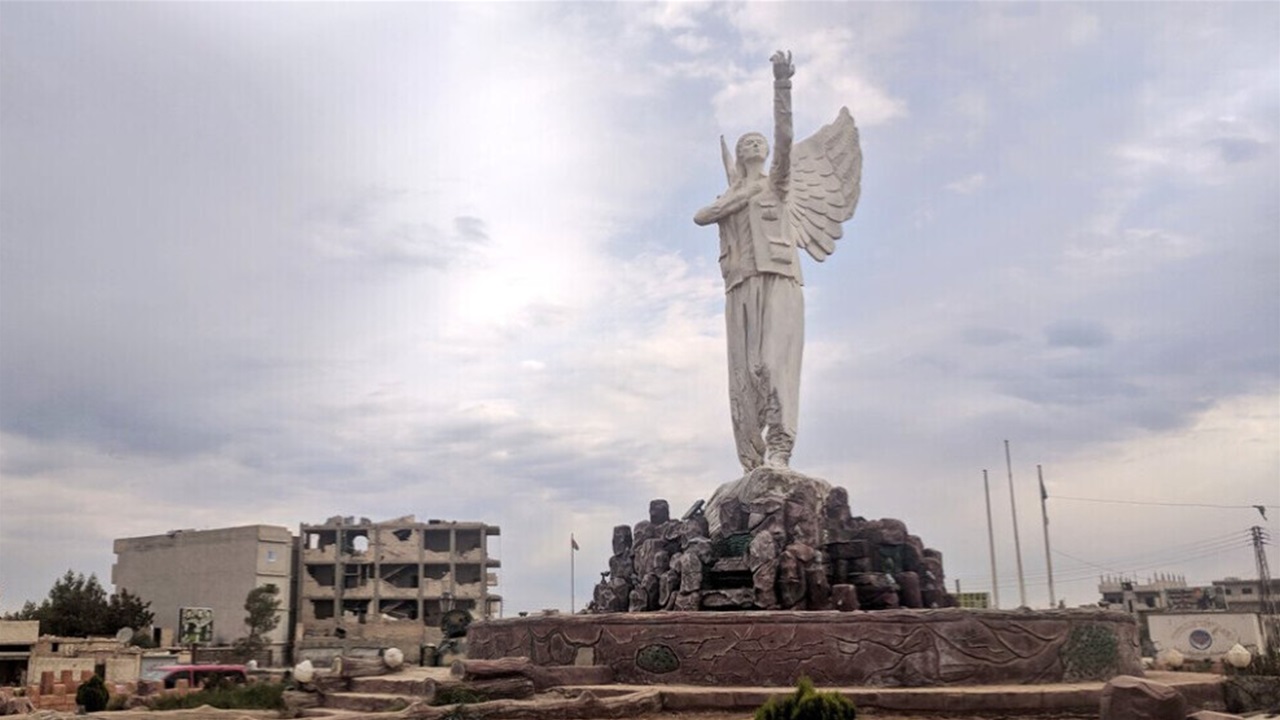 لا ماء ولا كهرباء ولا غذاء.. المرصد السوري يحذر من كارثة إنسانية في مدينة كوباني