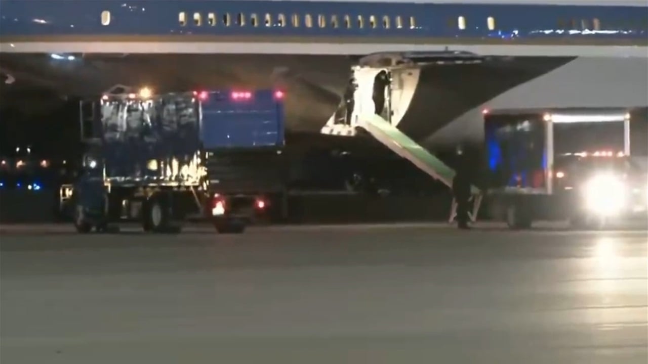 الكشف عن نوع العطل الذي أصاب طائرة ترامب بعد طيران دام ساعة ونصف